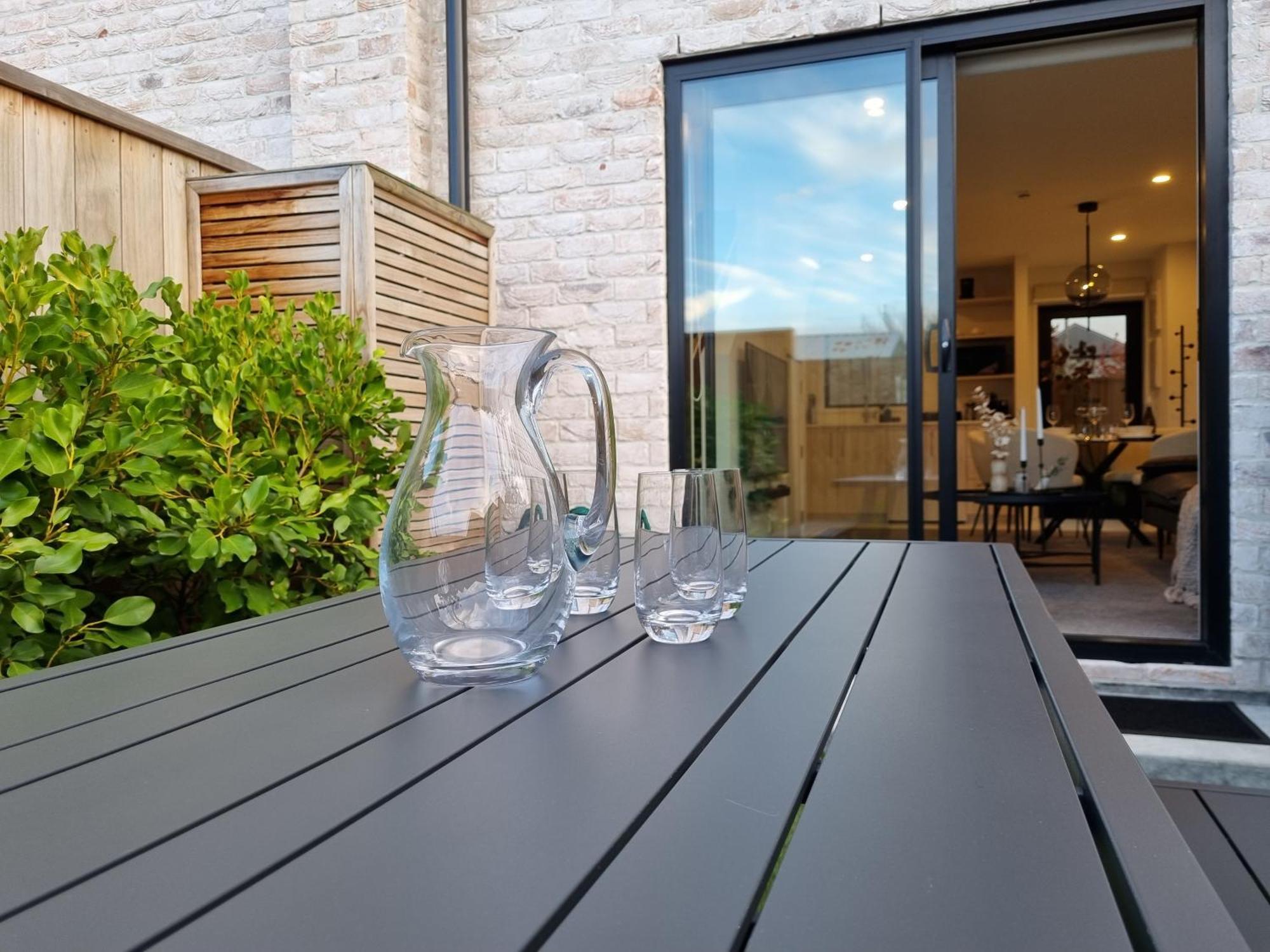 Cloud Nine Elegant Escape Awaits Apartamento Christchurch Exterior foto